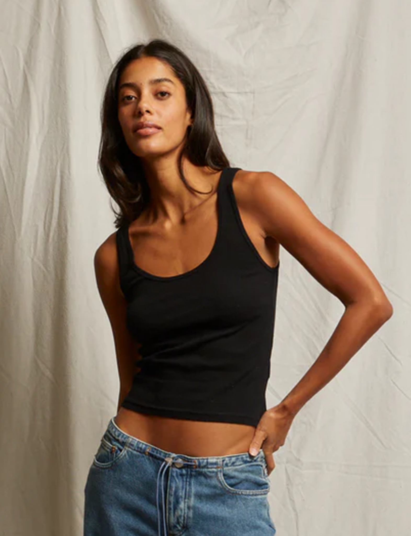 Mia Tank, True Black