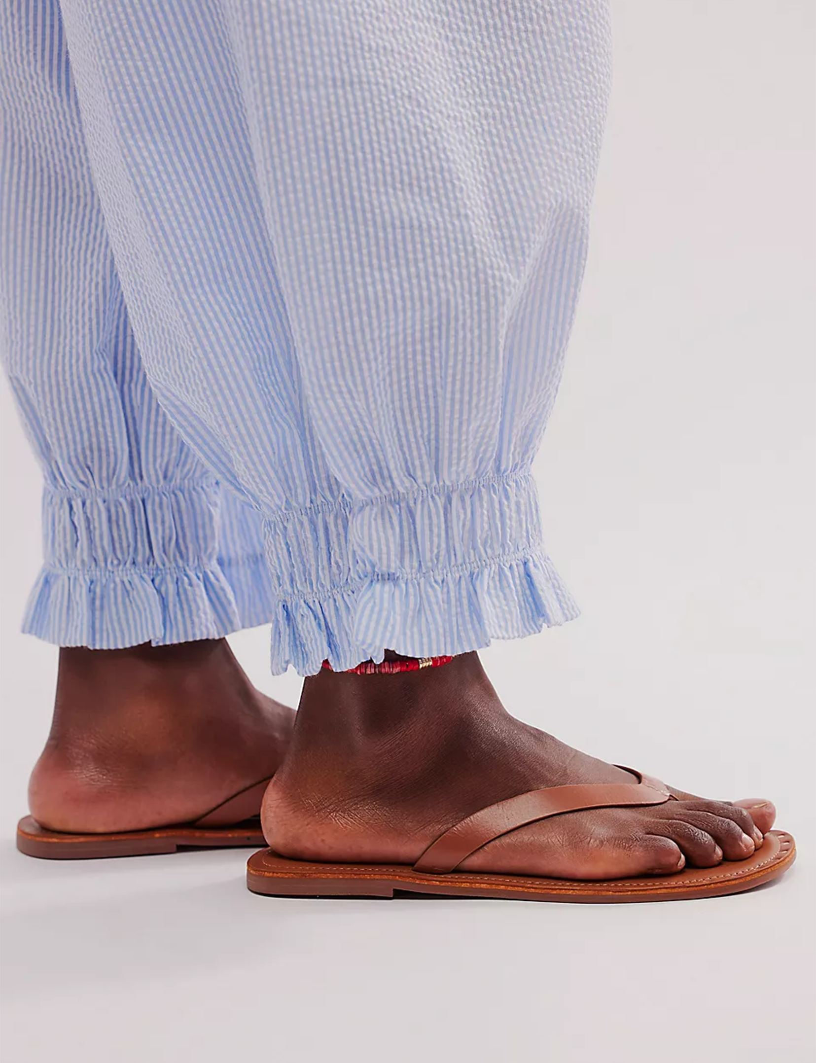 Sona Thong Sandal, Luggage