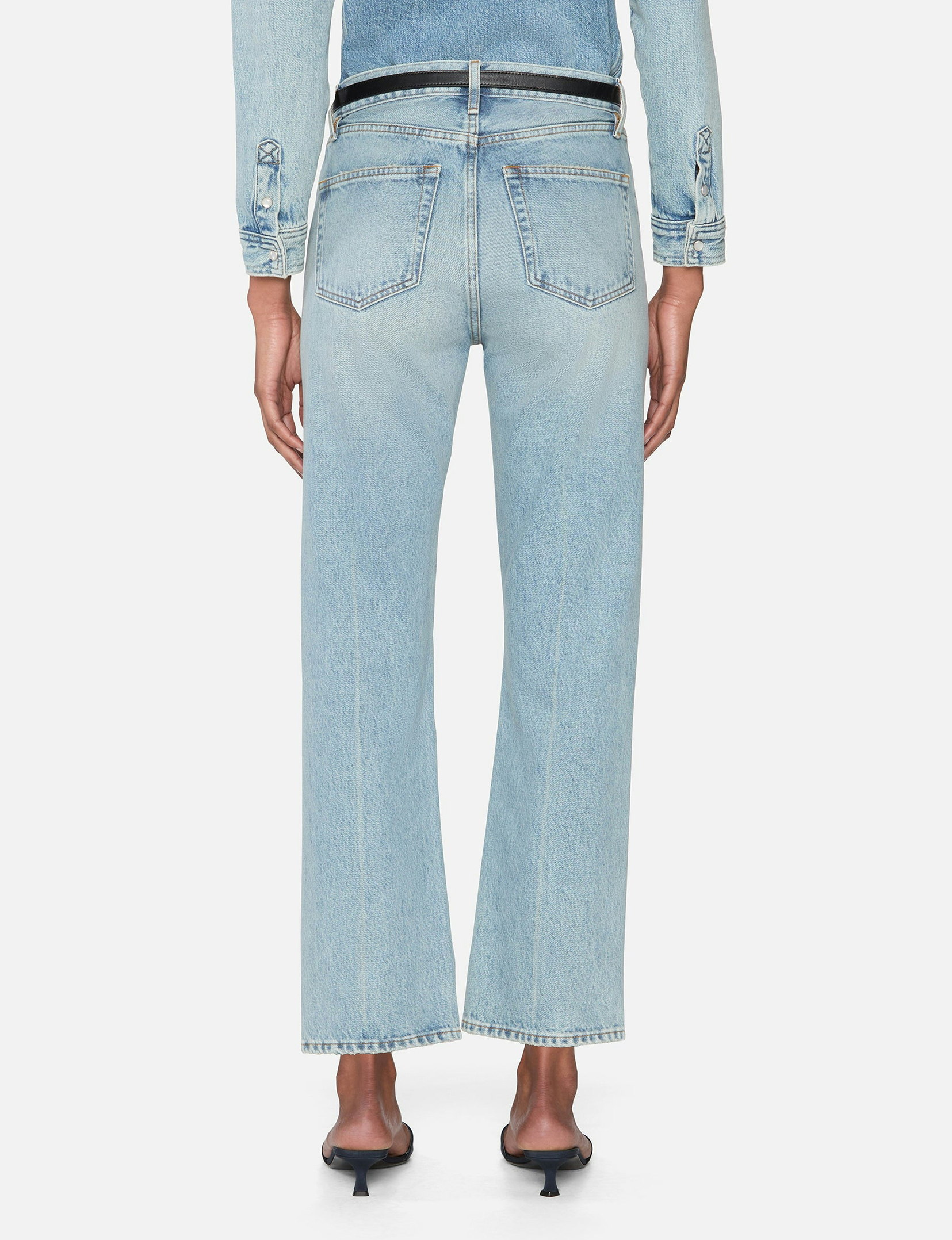 Vertical Crop, Scheme